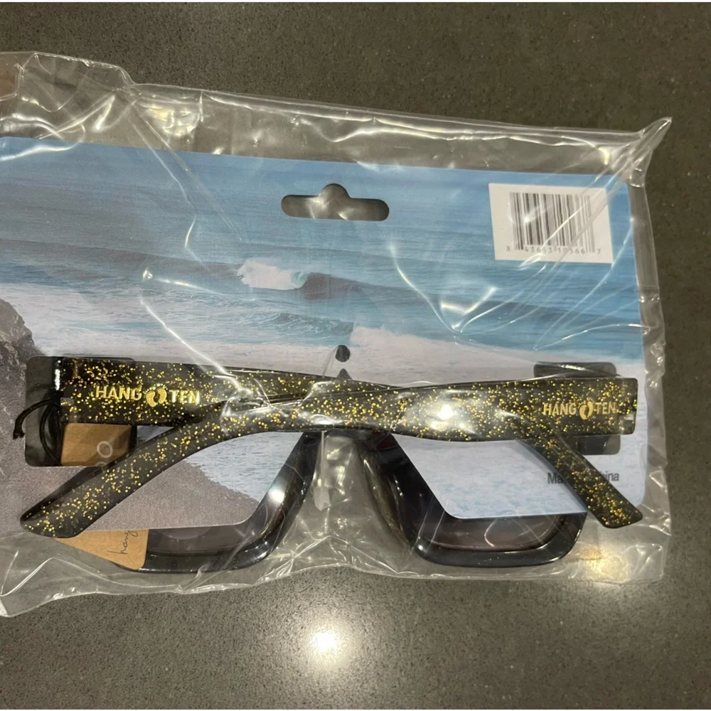 NWT HANG TEN SUNGLASSES, UV400, FOR TWEENS age 8+. Black with Gold Glitter!